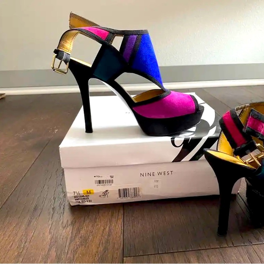 Size 7.5 Nine West heels